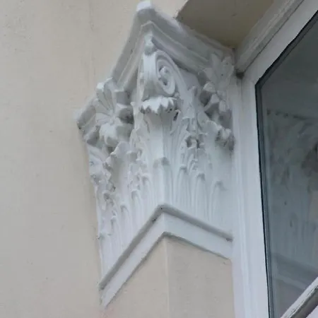 Apartamento In Gruenderzeitvilla In Strandnaehe By Interhome